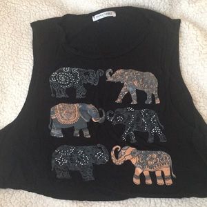 Muscle tank shirt